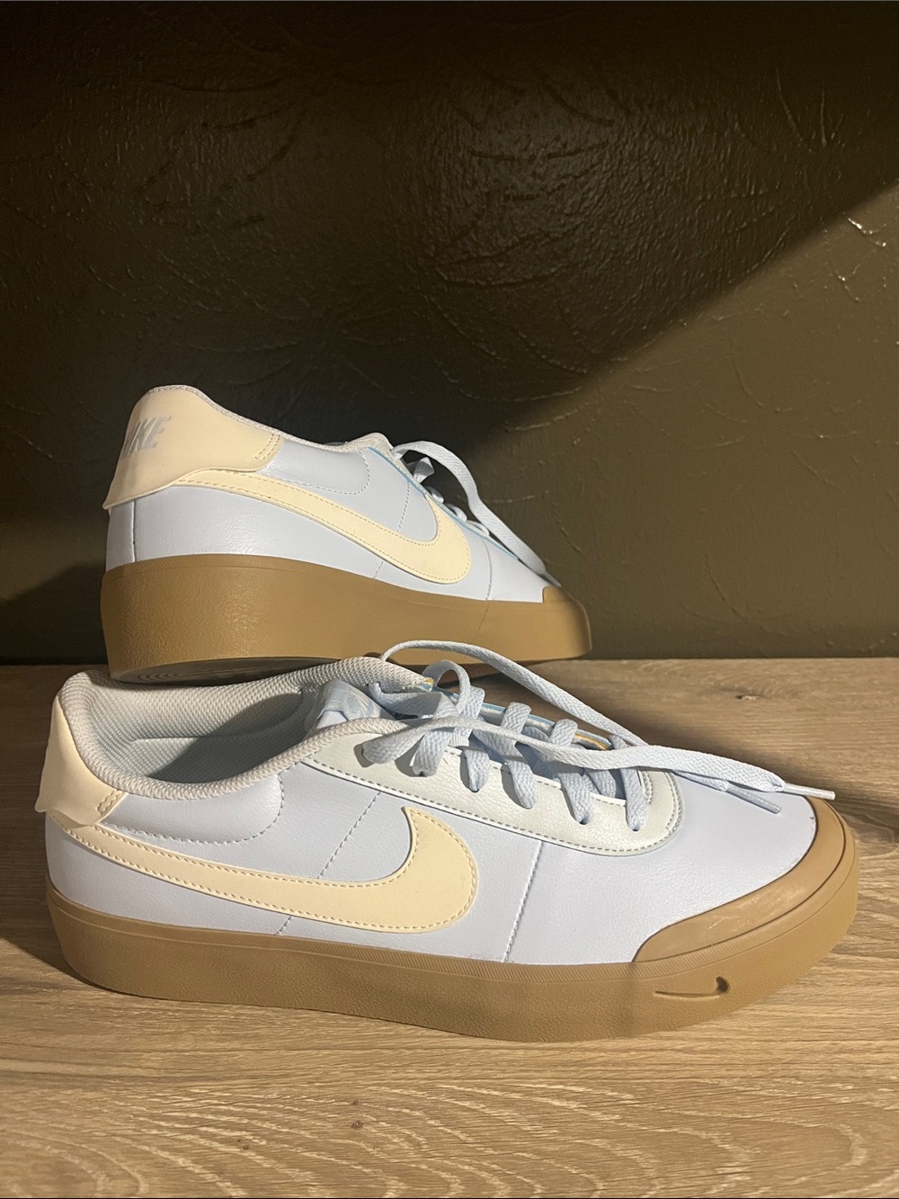 Men’s Size 10 Nike Court Shot - Blue Tint/Gum Light Brown/Sail Color Combo
